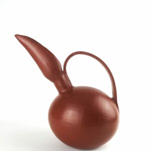 cruche en céramique rouge en forme d'oiseau