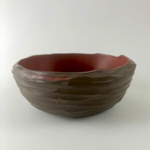 Bol en céramique rouge et noir